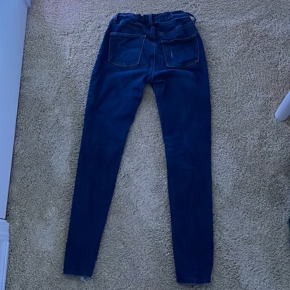 Two pared black and white skinny jeans - Picture 3 of 9